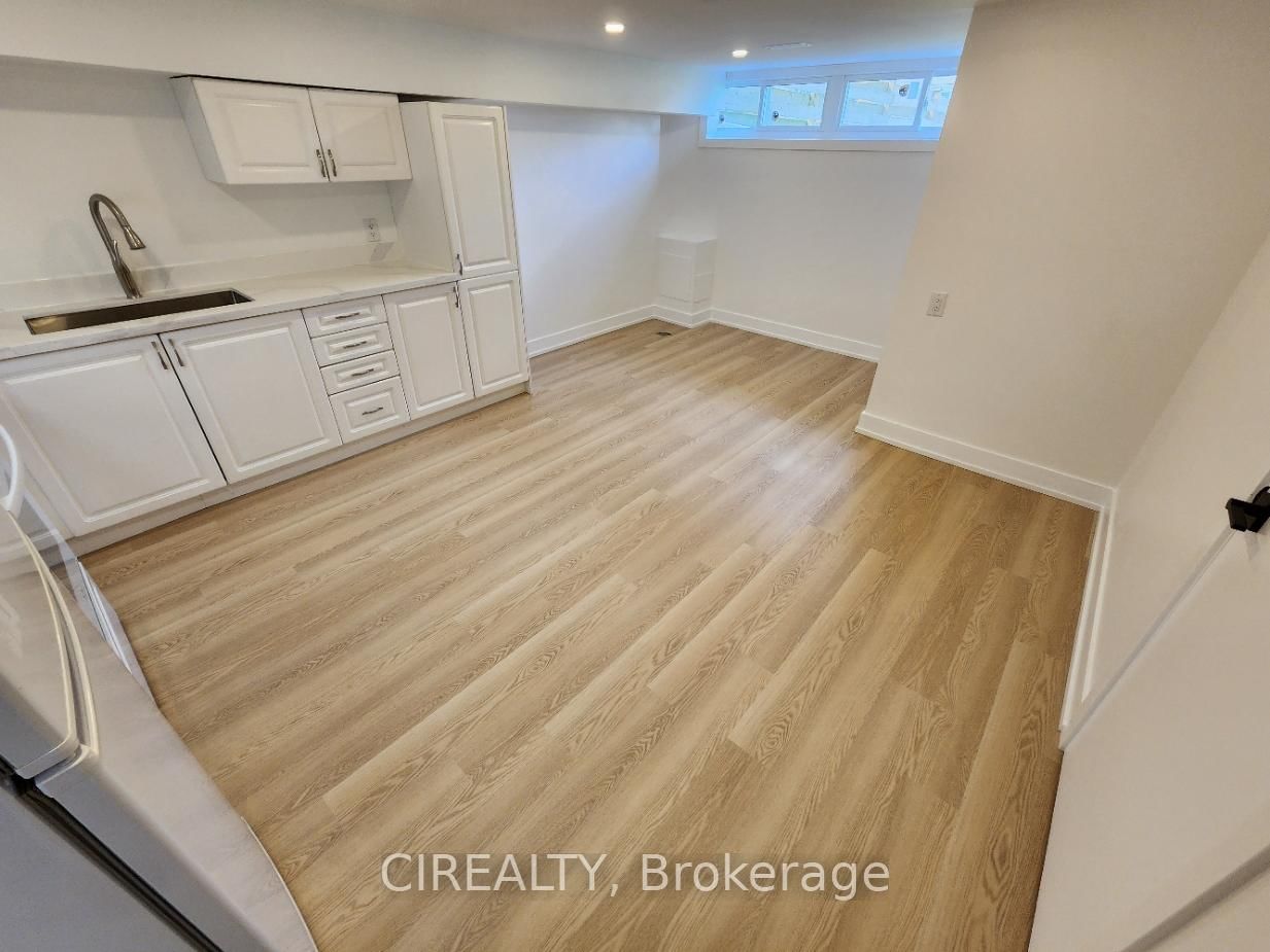 31 Bailey Crescent, Unit Lower - Photo 4