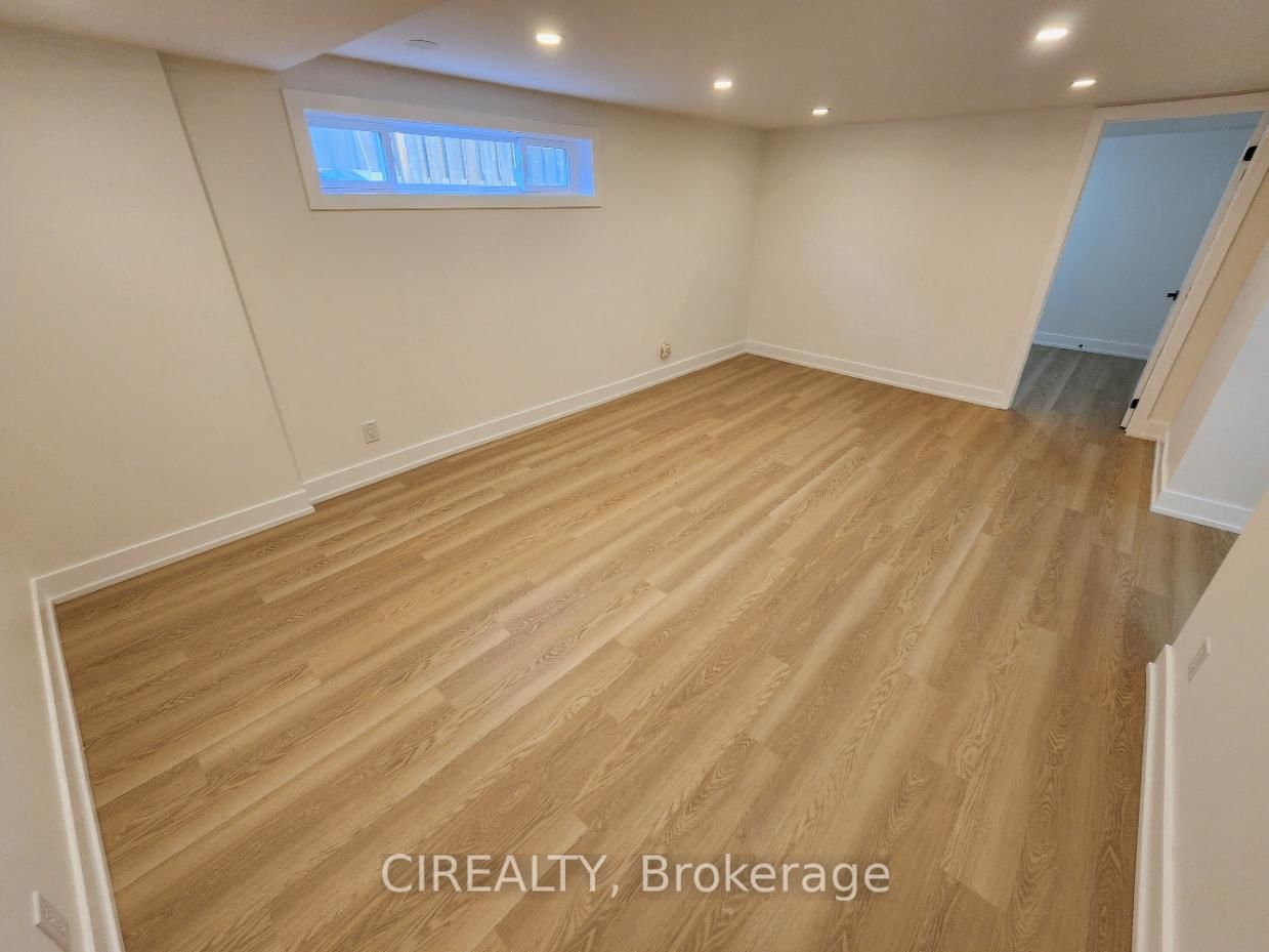 31 Bailey Crescent, Unit Lower - Photo 9