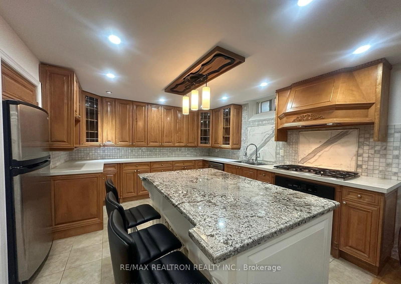 Bsmt - 20 Maple Forest Dr, Vaughan, L6A 0B7 | Image 2