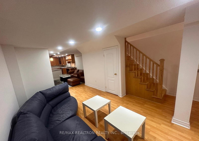 Bsmt - 20 Maple Forest Dr, Vaughan, L6A 0B7 | Image 3