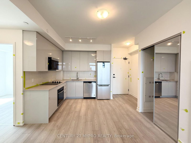 home for lease on 1209-474 Caldari Road