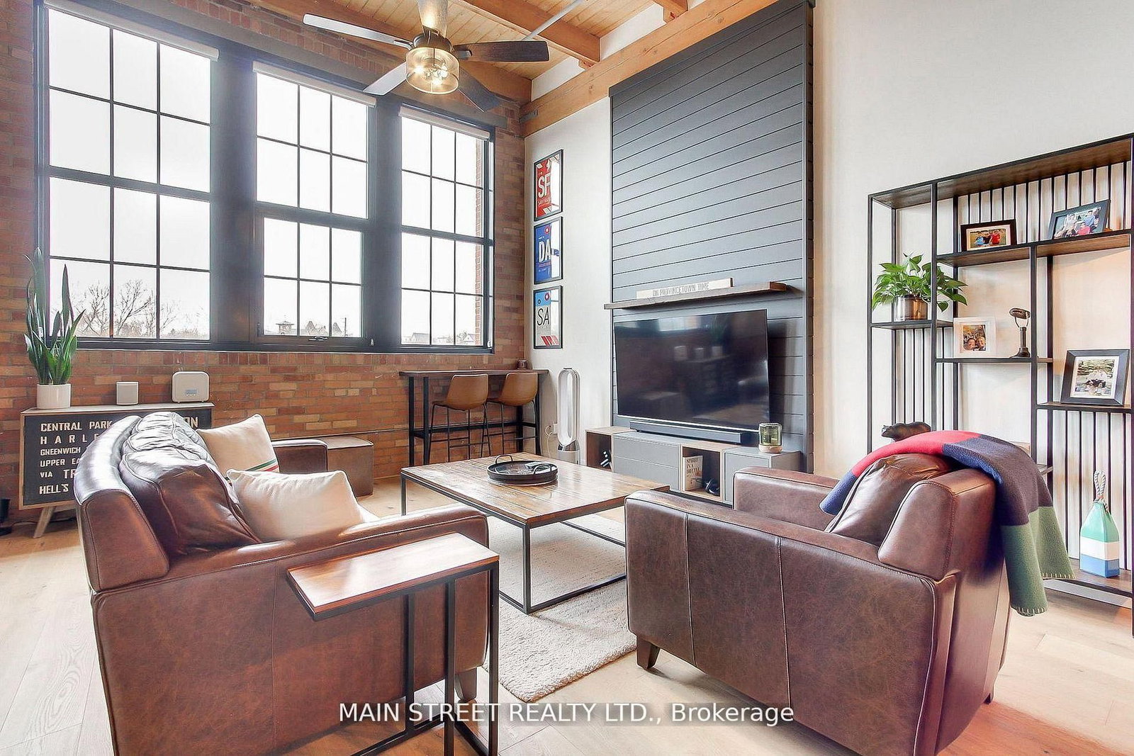 543 Timothy Street W, Unit 310 - Photo 16