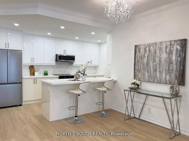 PH27 - 32 Clarissa Drive W