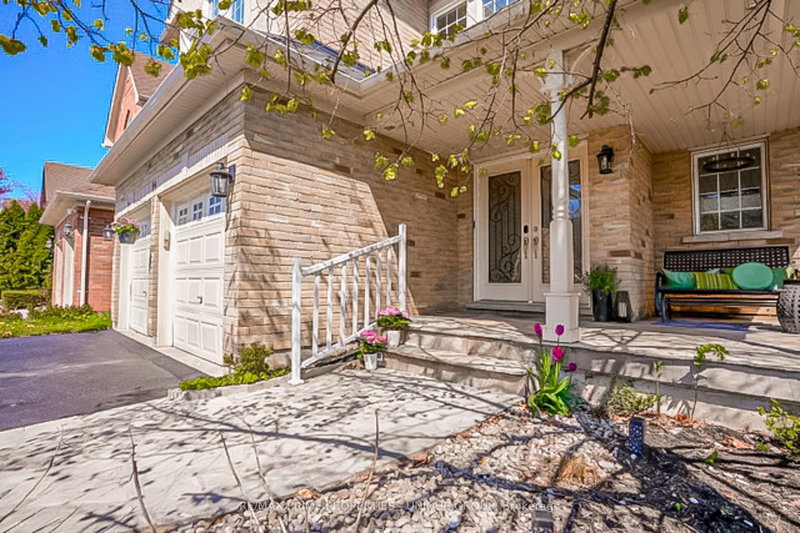 54 Vitlor Dr, Richmond Hill, L4E 4P9 | Image 3