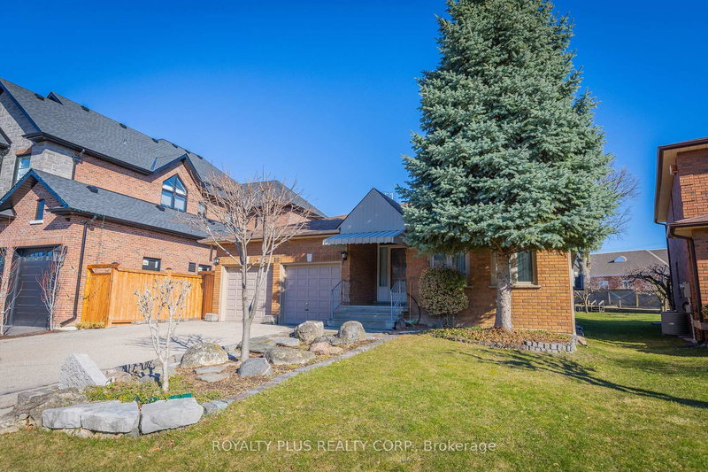 19 Ravine Crt, Vaughan, L4L 7B9 | Image 2