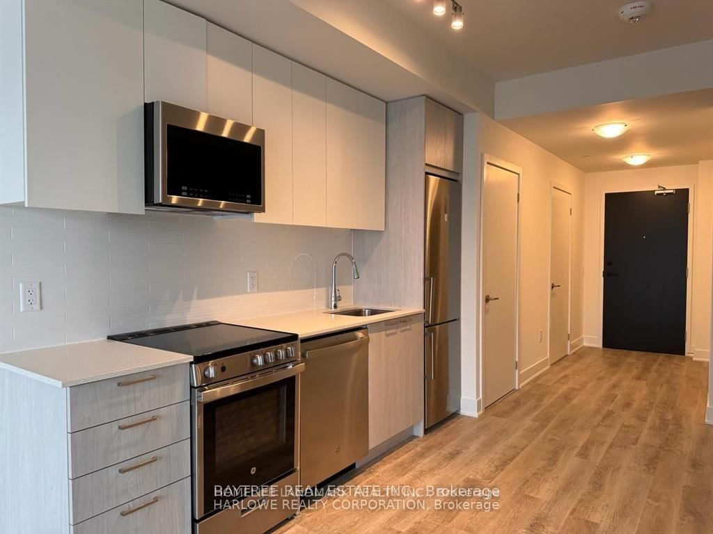 185 Deerfield Road, Unit 901