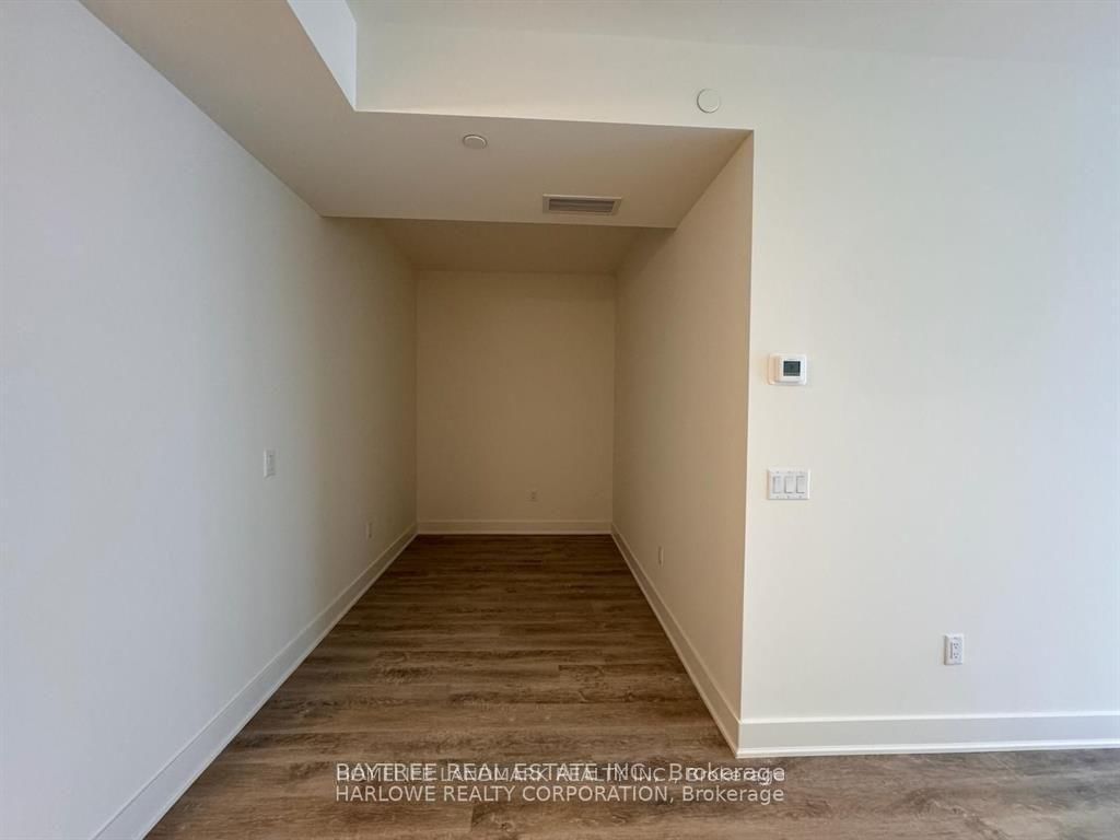 185 Deerfield Road, Unit 901 - Photo 8