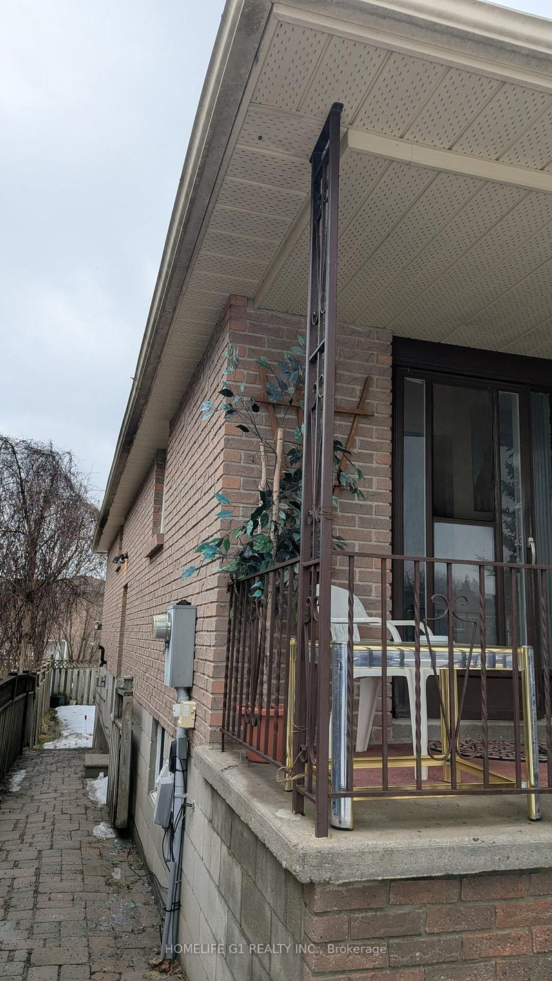 86 Zima Cres, Bradford West Gwillimbury, L3Z 2E4 | Image 2