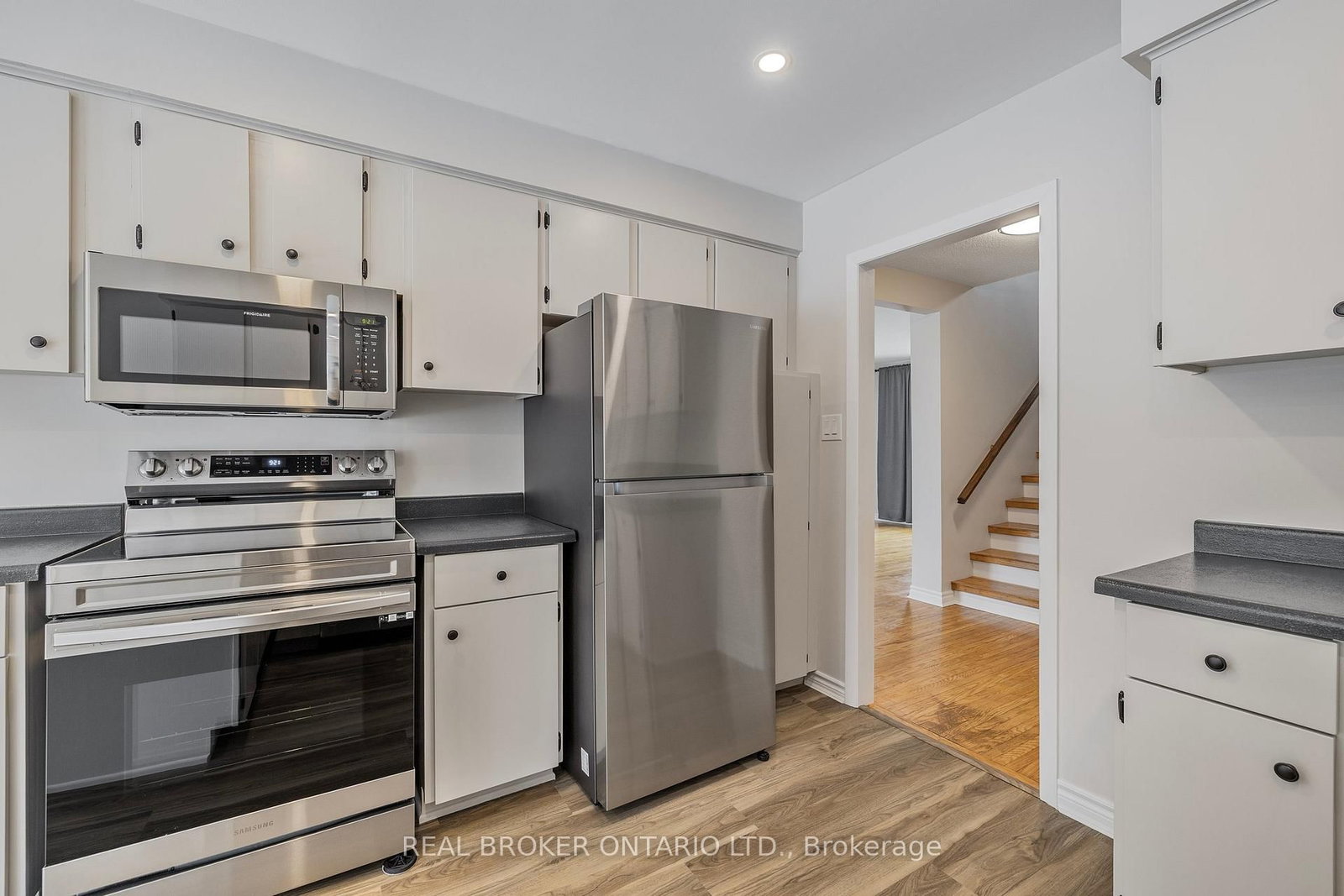 246 East Street - Photo 10