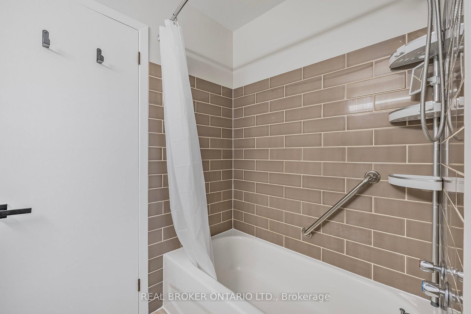 246 East Street - Photo 29