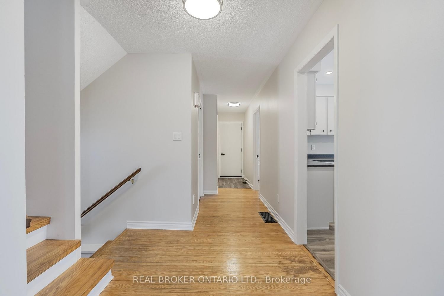 246 East Street - Photo 3