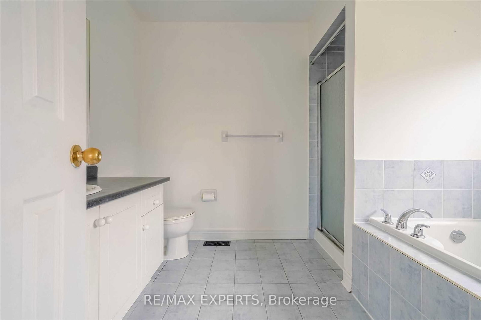 33 Saltspring Drive - Photo 17