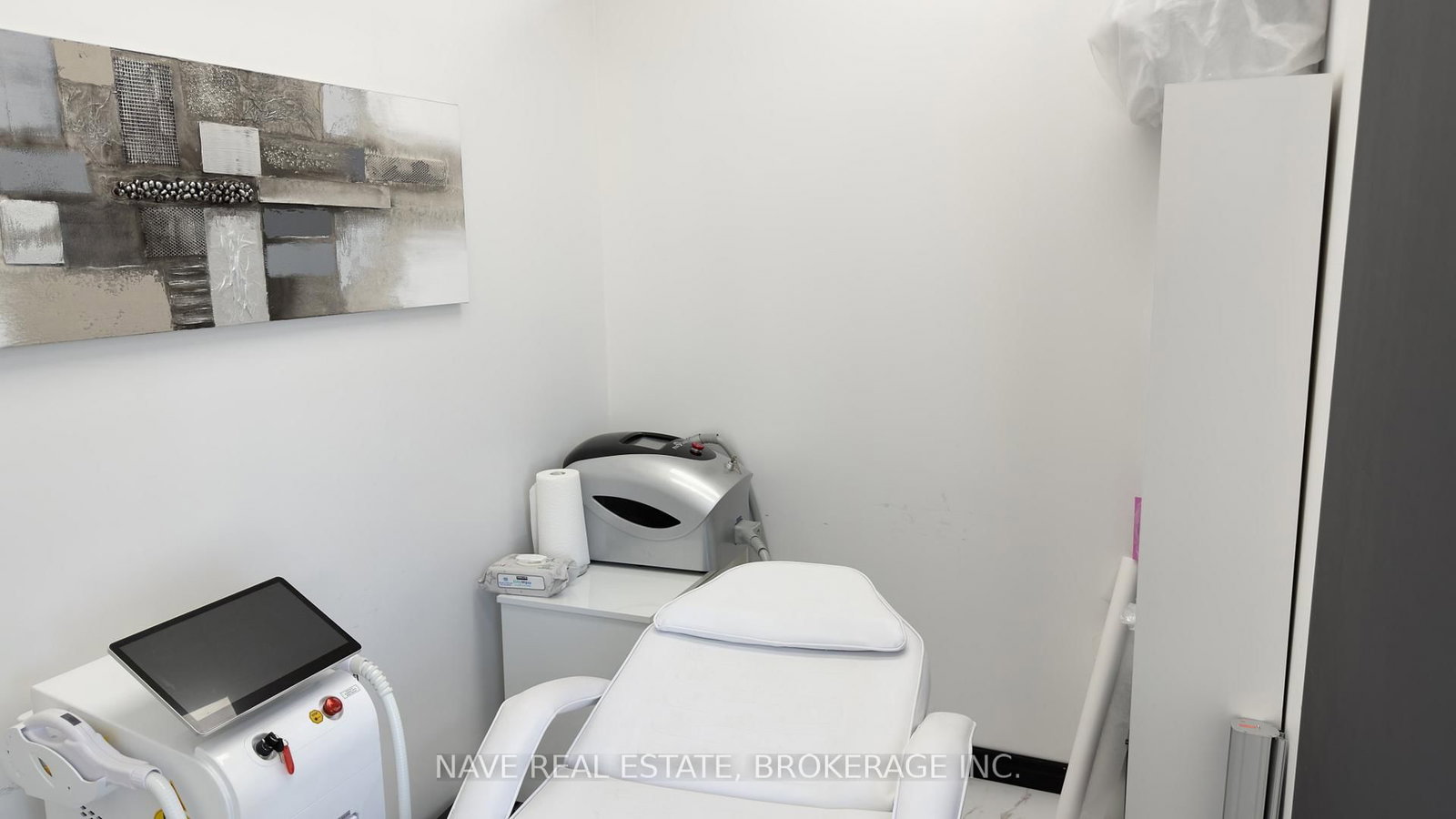 16925 Yonge Street, Unit 22 - Photo 9