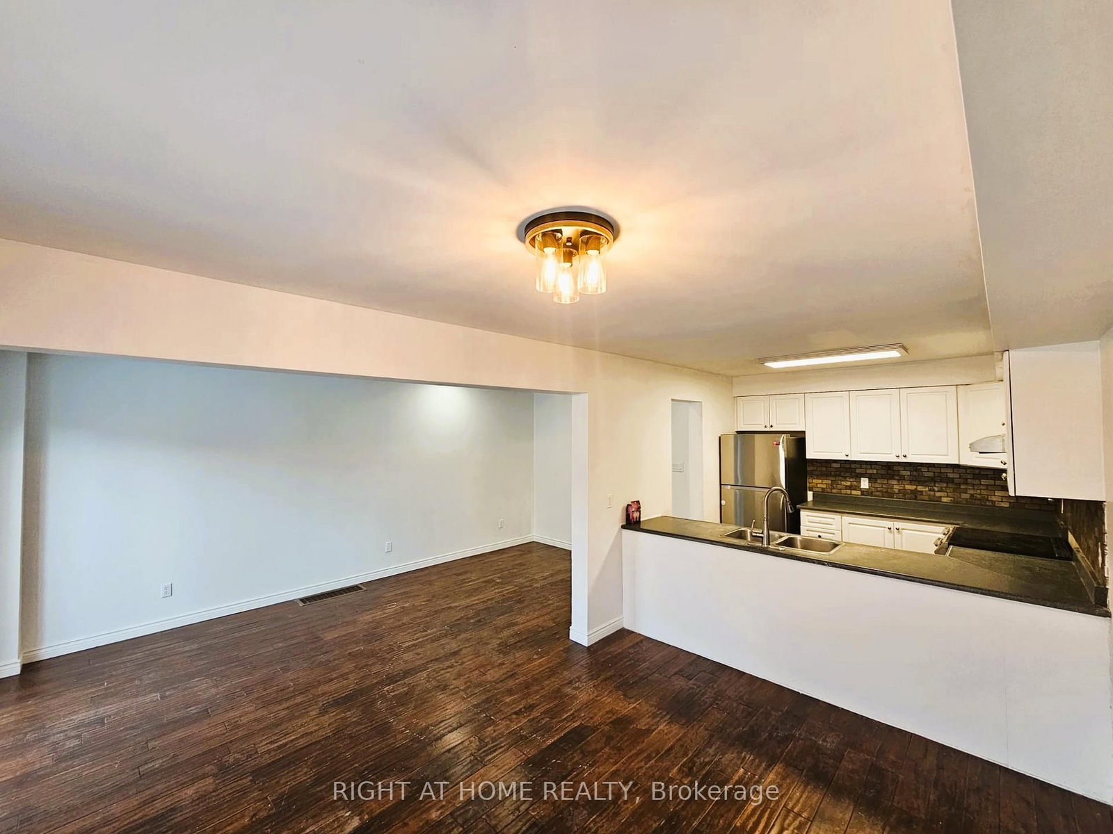 206 Fairwood Drive - Photo 2