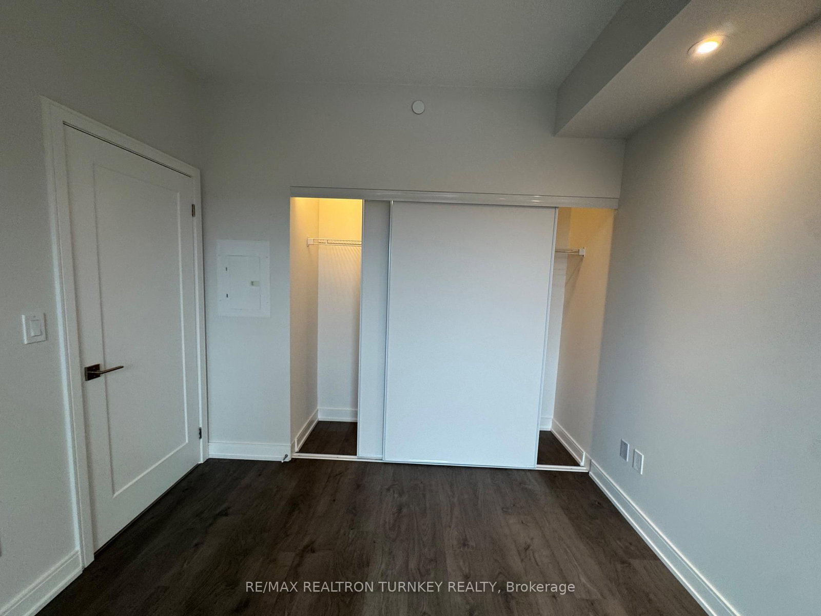 715 Davis Drive, Unit 905 - Photo 18