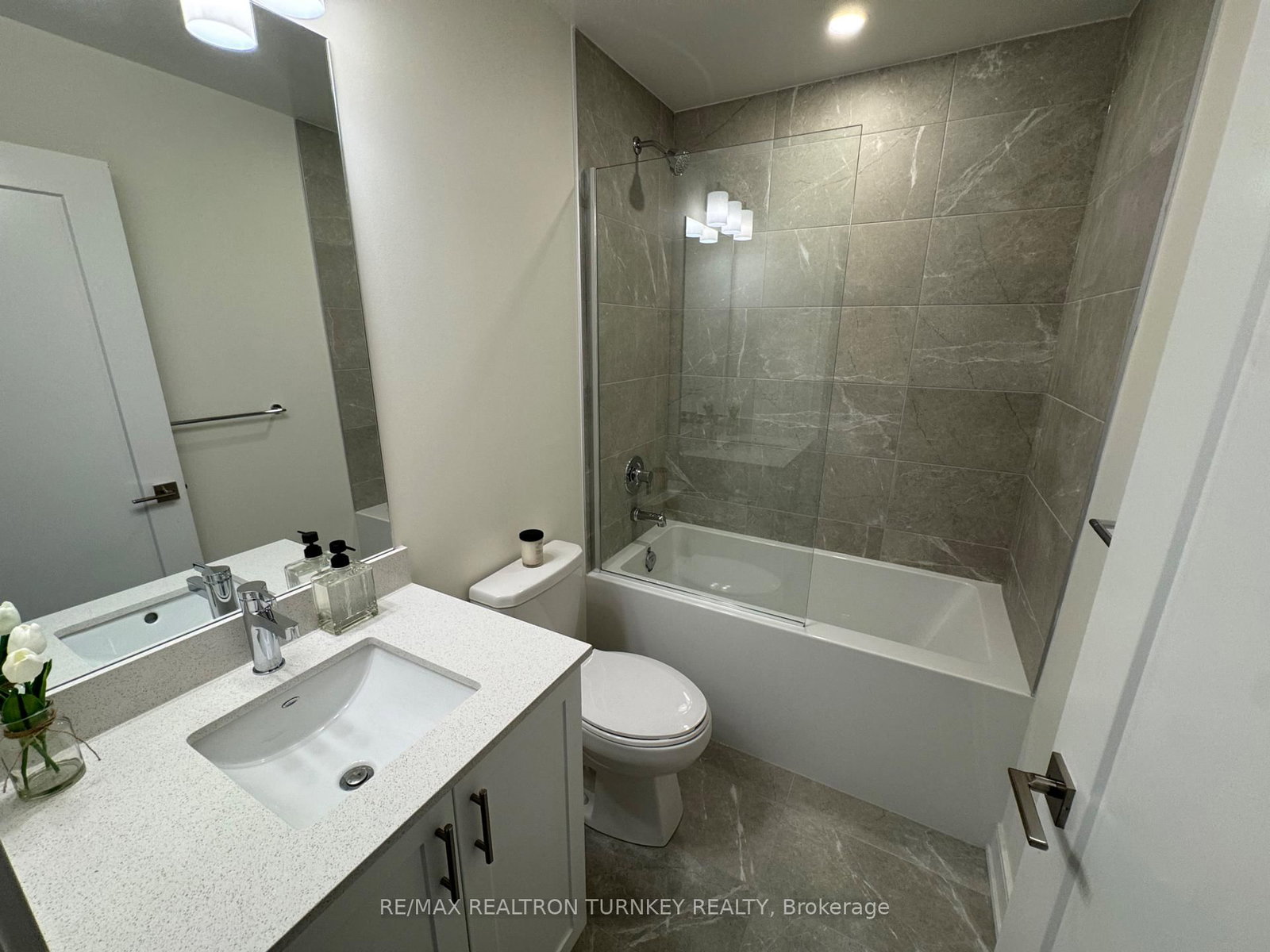 715 Davis Drive, Unit 905 - Photo 29