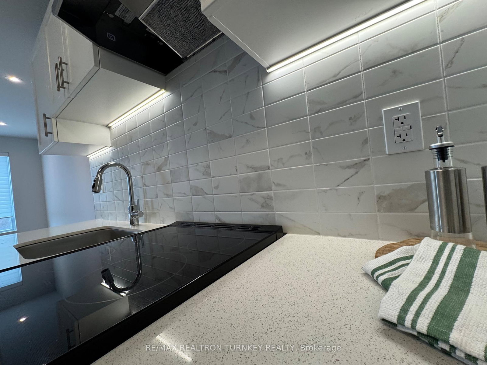 715 Davis Drive, Unit 905 - Photo 3