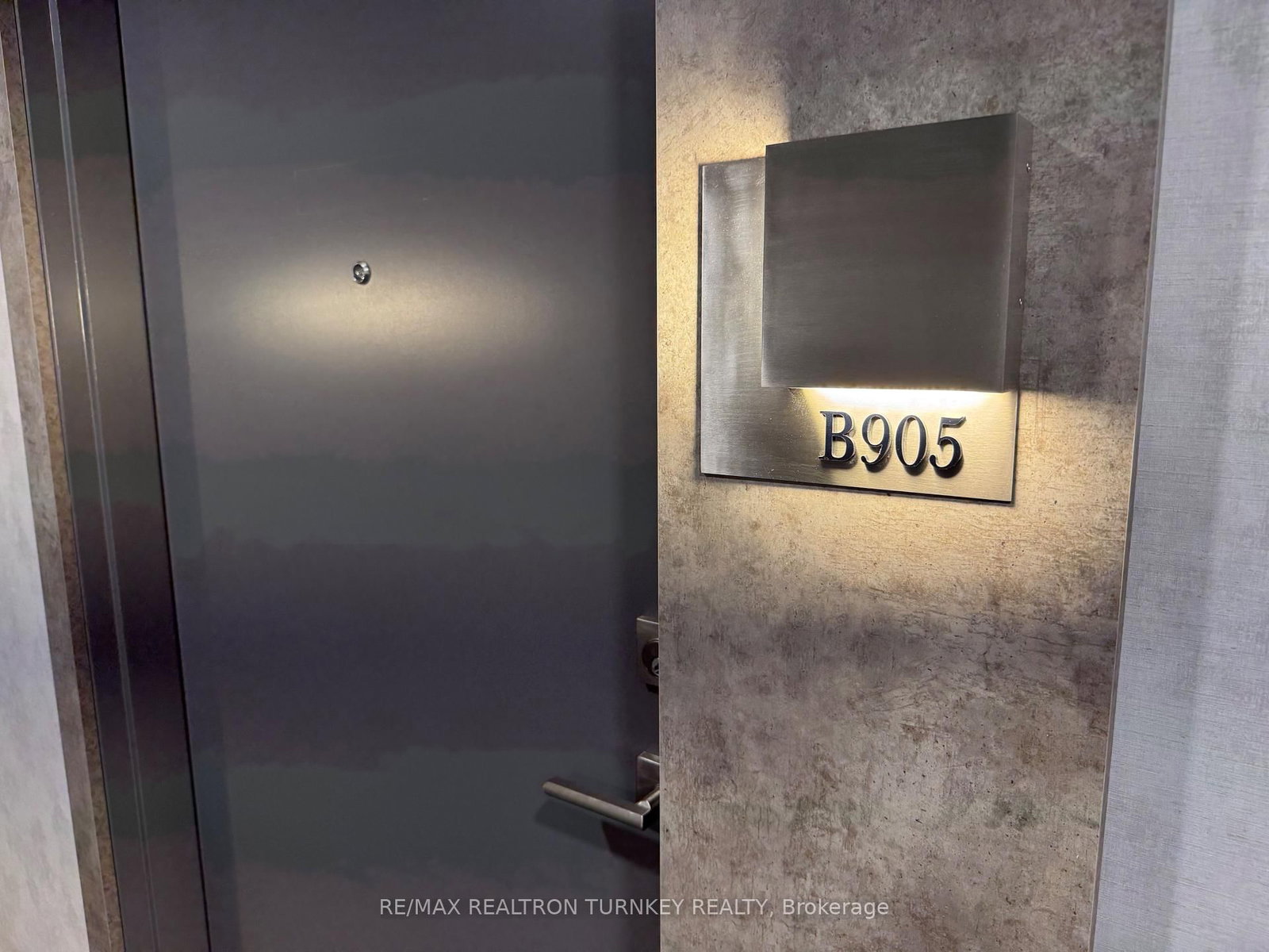 715 Davis Drive, Unit 905 - Photo 35