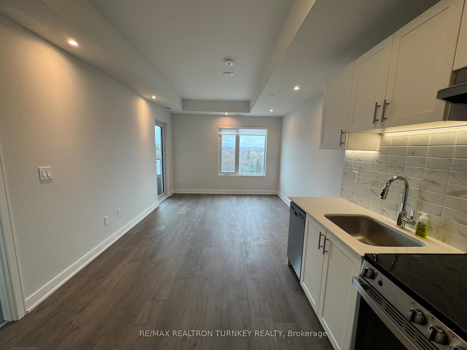 715 Davis Drive, Unit 905 - Photo 7