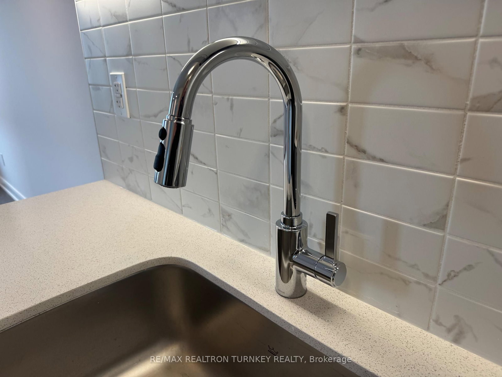 715 Davis Drive, Unit 905 - Photo 8