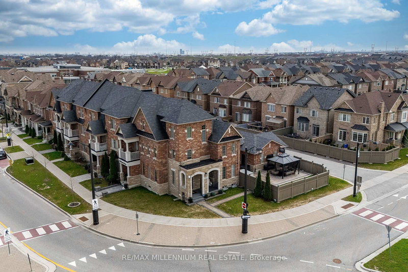 288 Barons St, Vaughan, L4H 3Z3 | Image 2