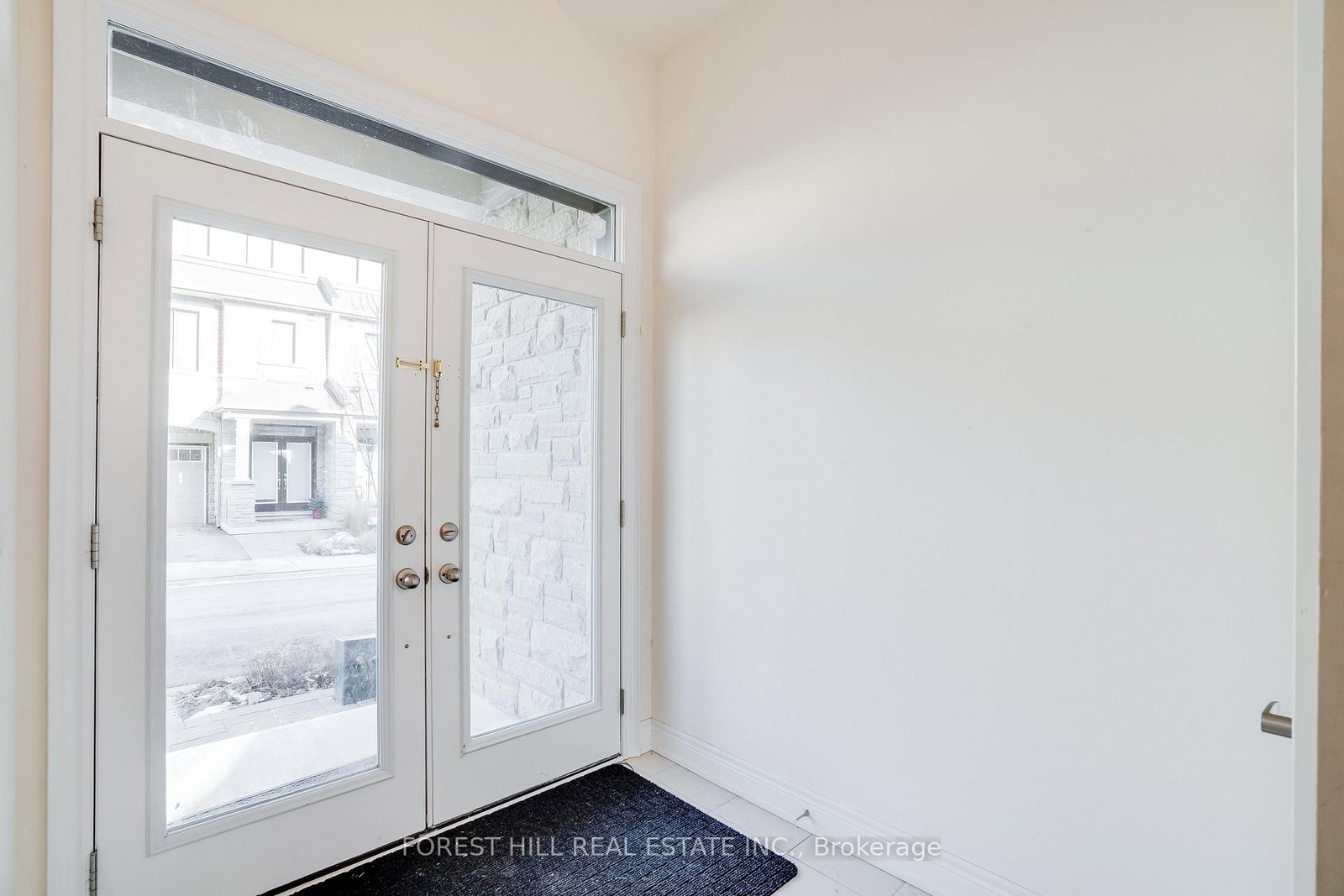 41 Hiawatha Court - Photo 4