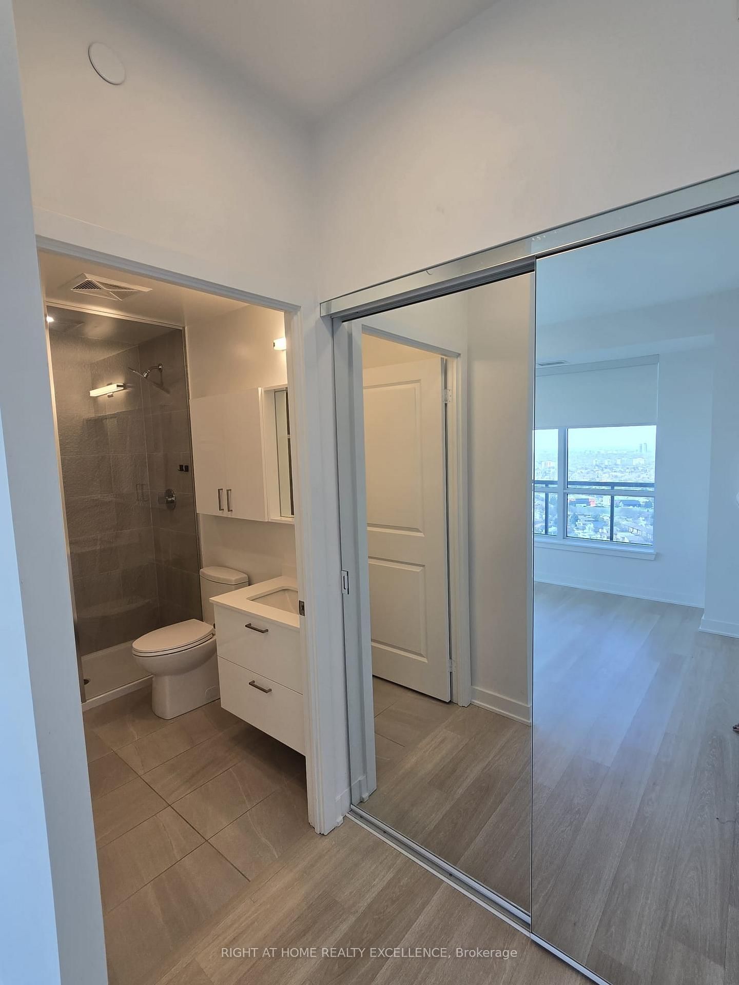 30 Upper Mall Way, Unit 3010 - Photo 10