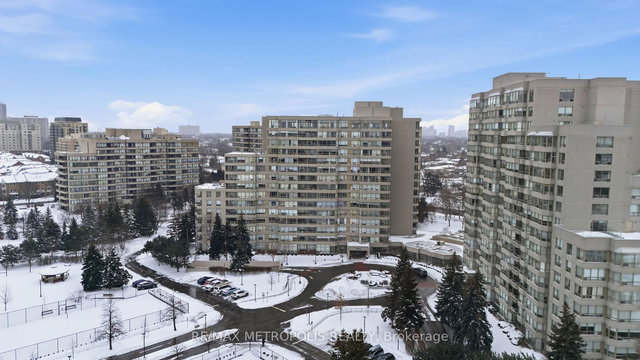 1501 - 11 Townsgate Drive