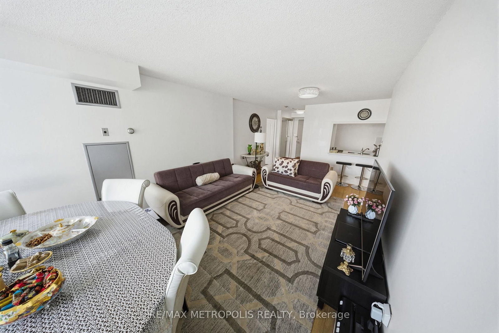 11 Townsgate Drive, Unit 1501 - Photo 12