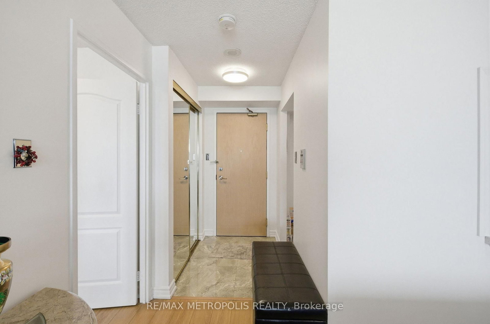 11 Townsgate Drive, Unit 1501 - Photo 6