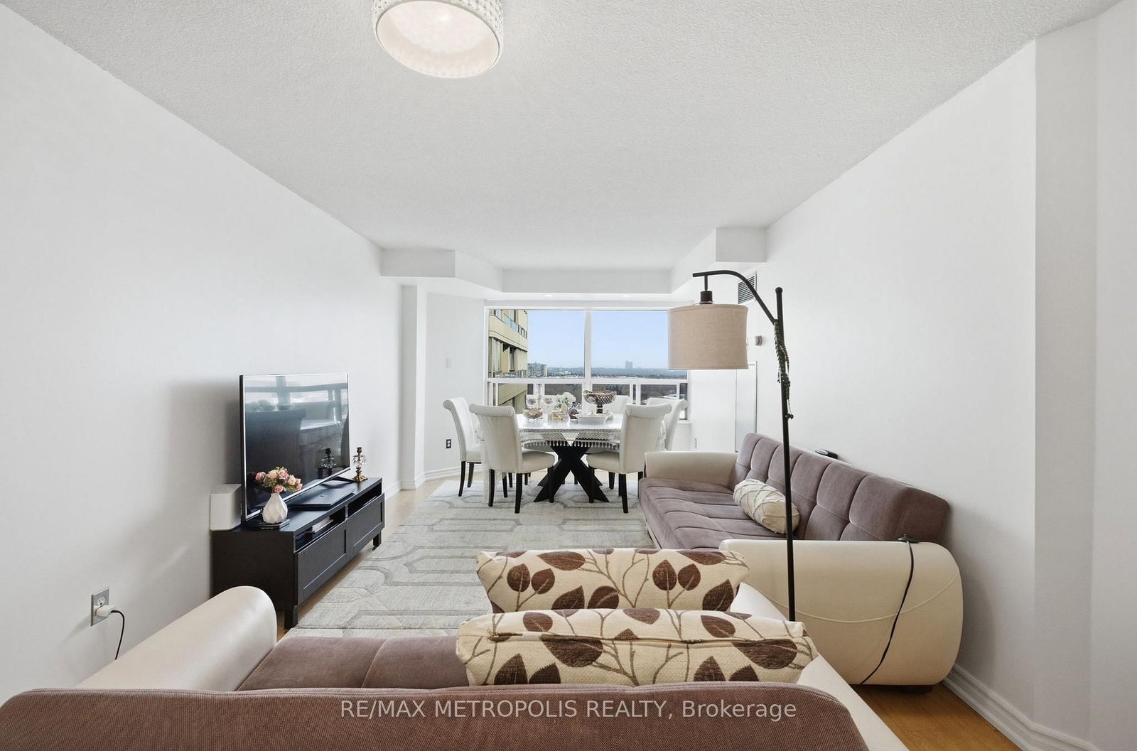 11 Townsgate Drive, Unit 1501 - Photo 9