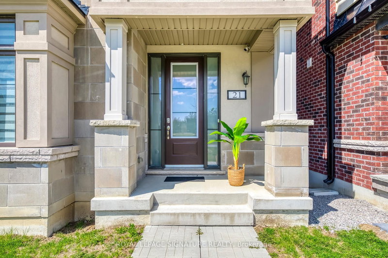 21 Kohn Lane, Markham, L6C 3J3 | Image 2