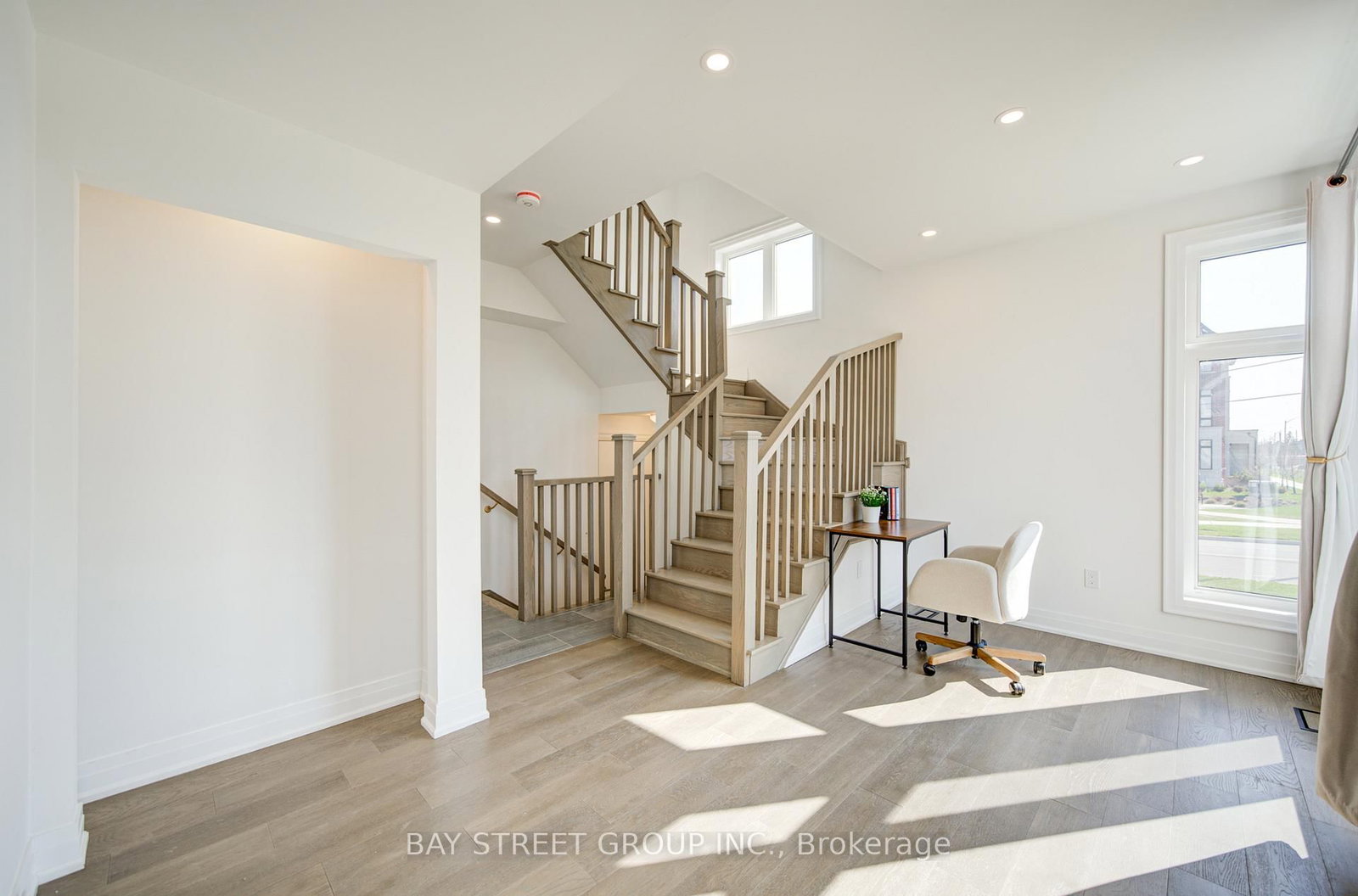 324 King Road - Photo 4