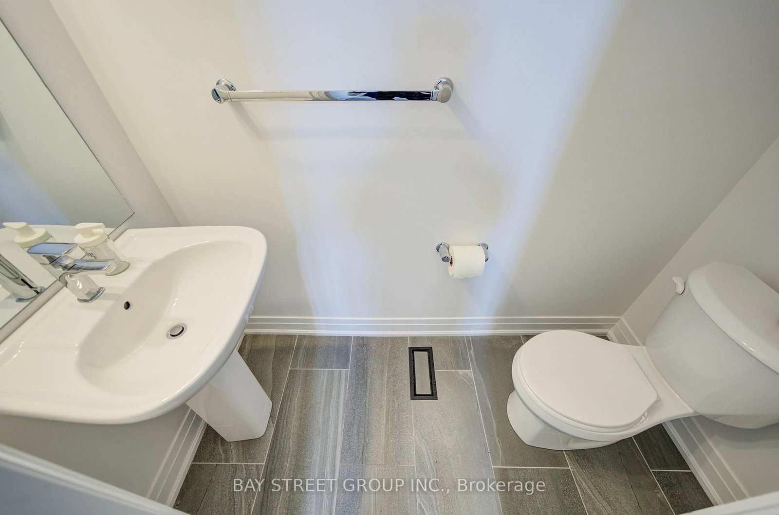 324 King Road - Photo 6