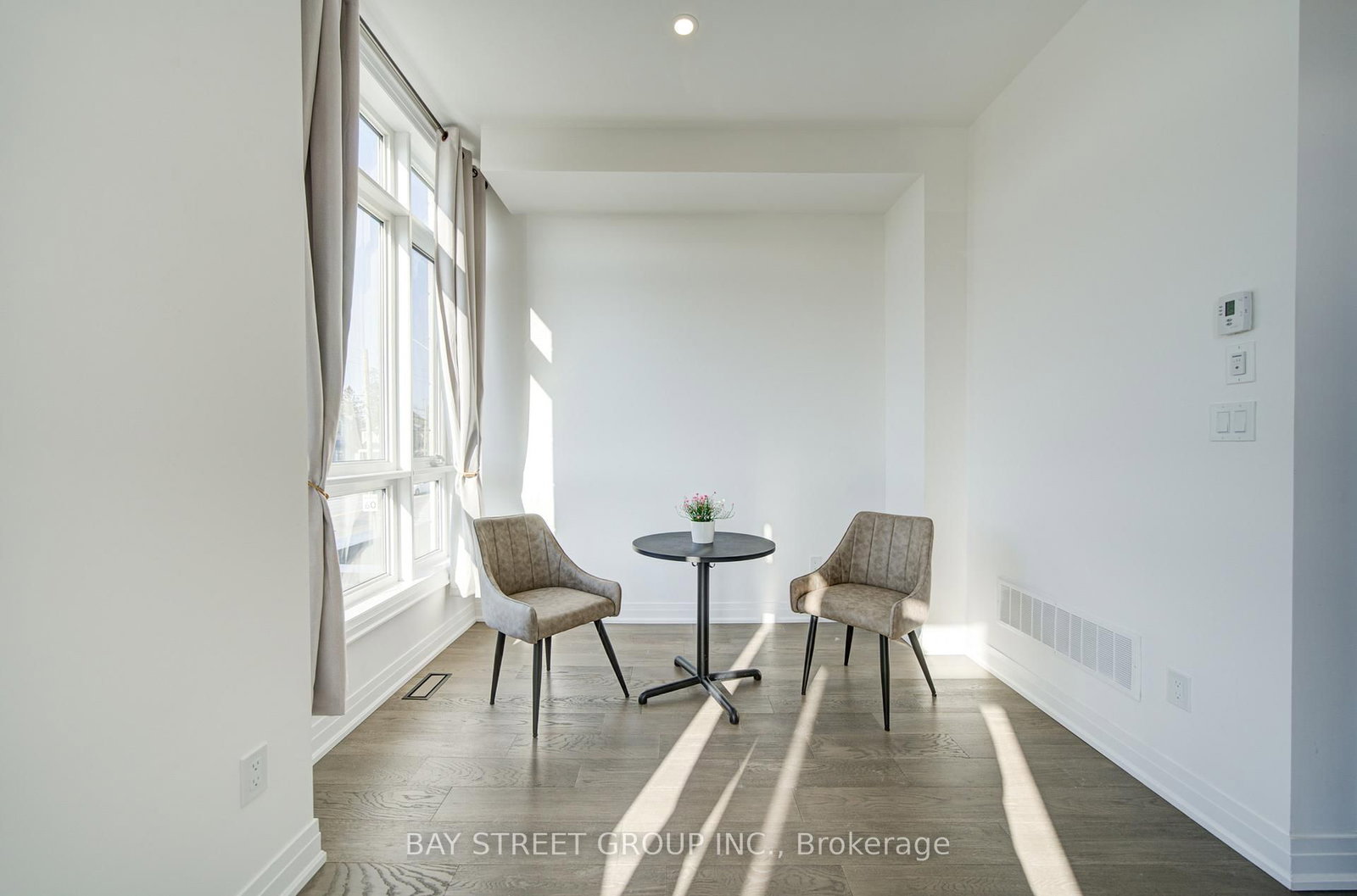 324 King Road - Photo 8