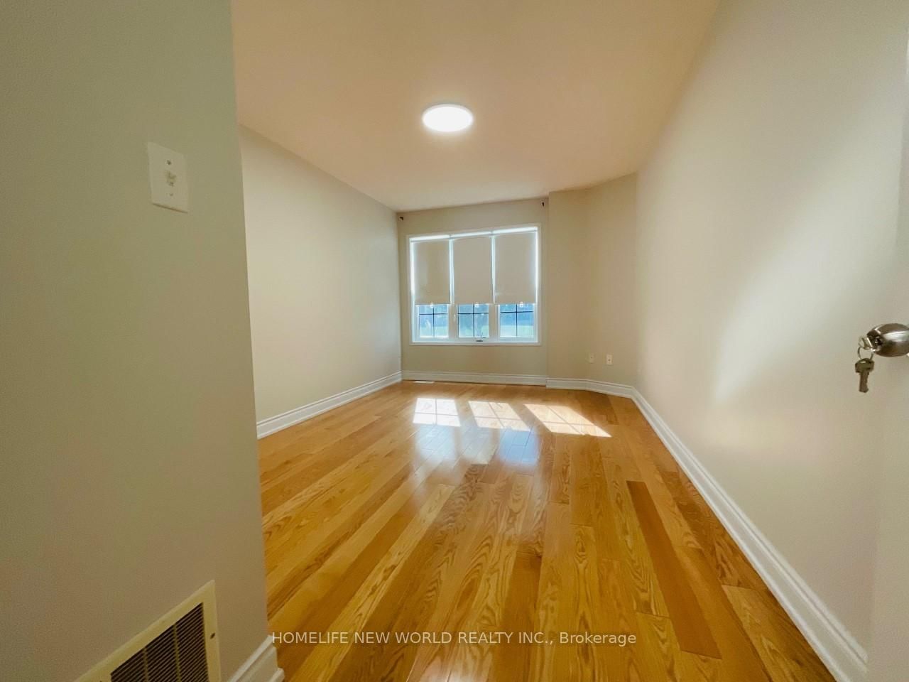 31 John Allan Cameron Street, Unit First Floor & Basement - Photo 8