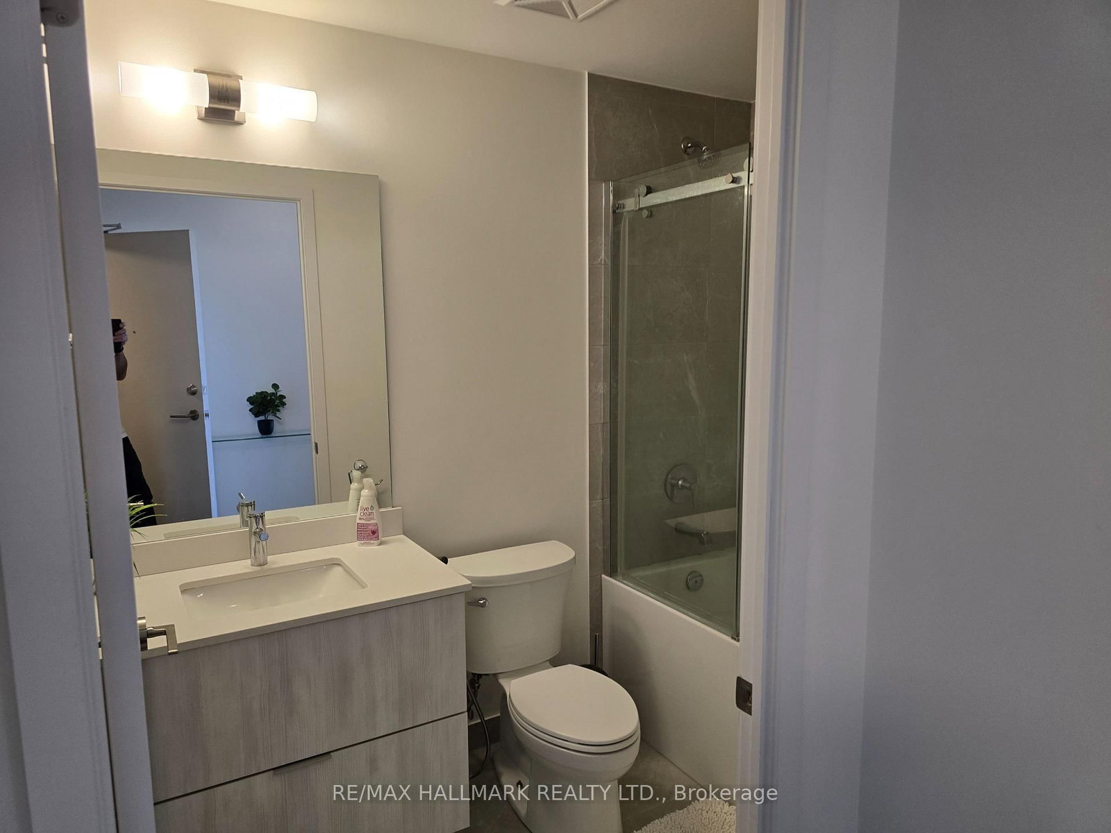 6 DAVID EYER Road, Unit 707 - Photo 13