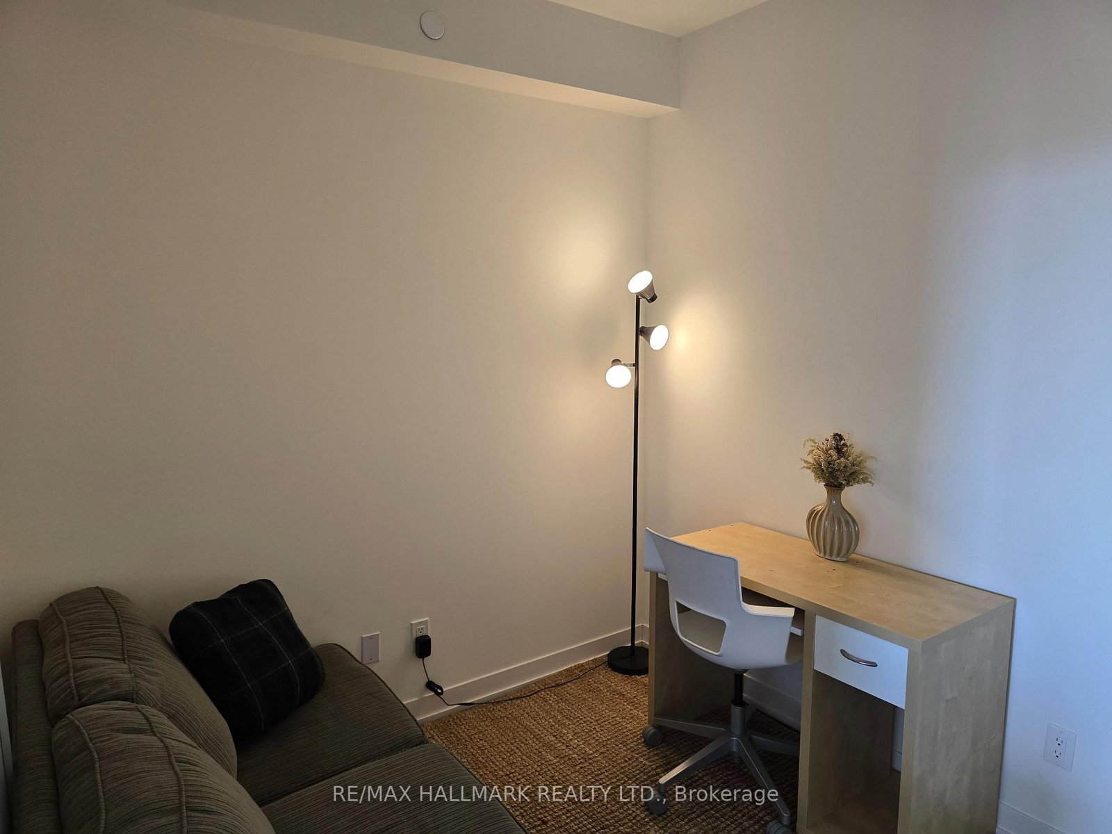 6 DAVID EYER Road, Unit 707 - Photo 7