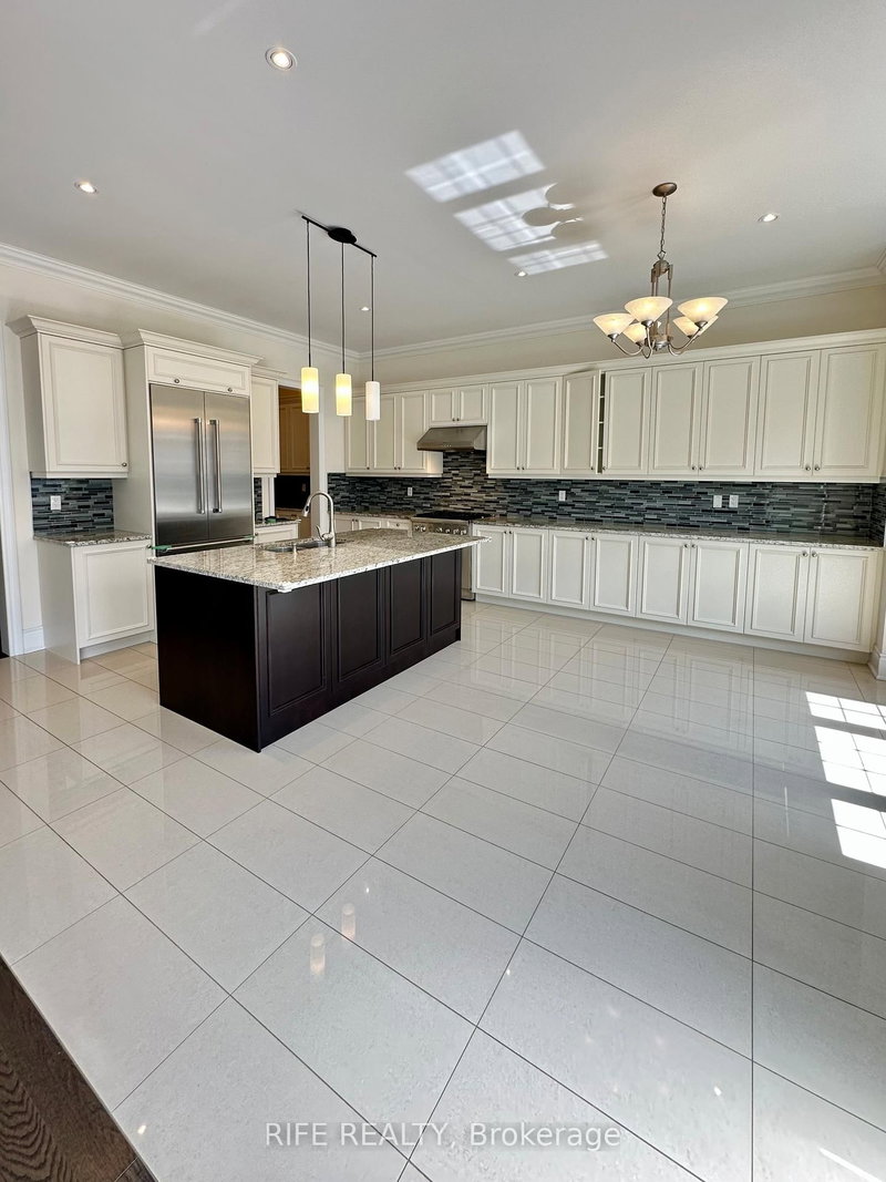 11 Yates Ave, Vaughan, L6A 4X5 | Image 3