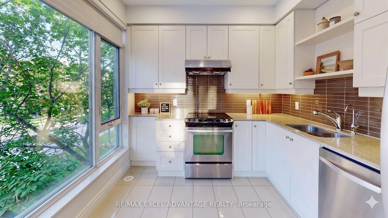 301 South Park Road - Photo 11