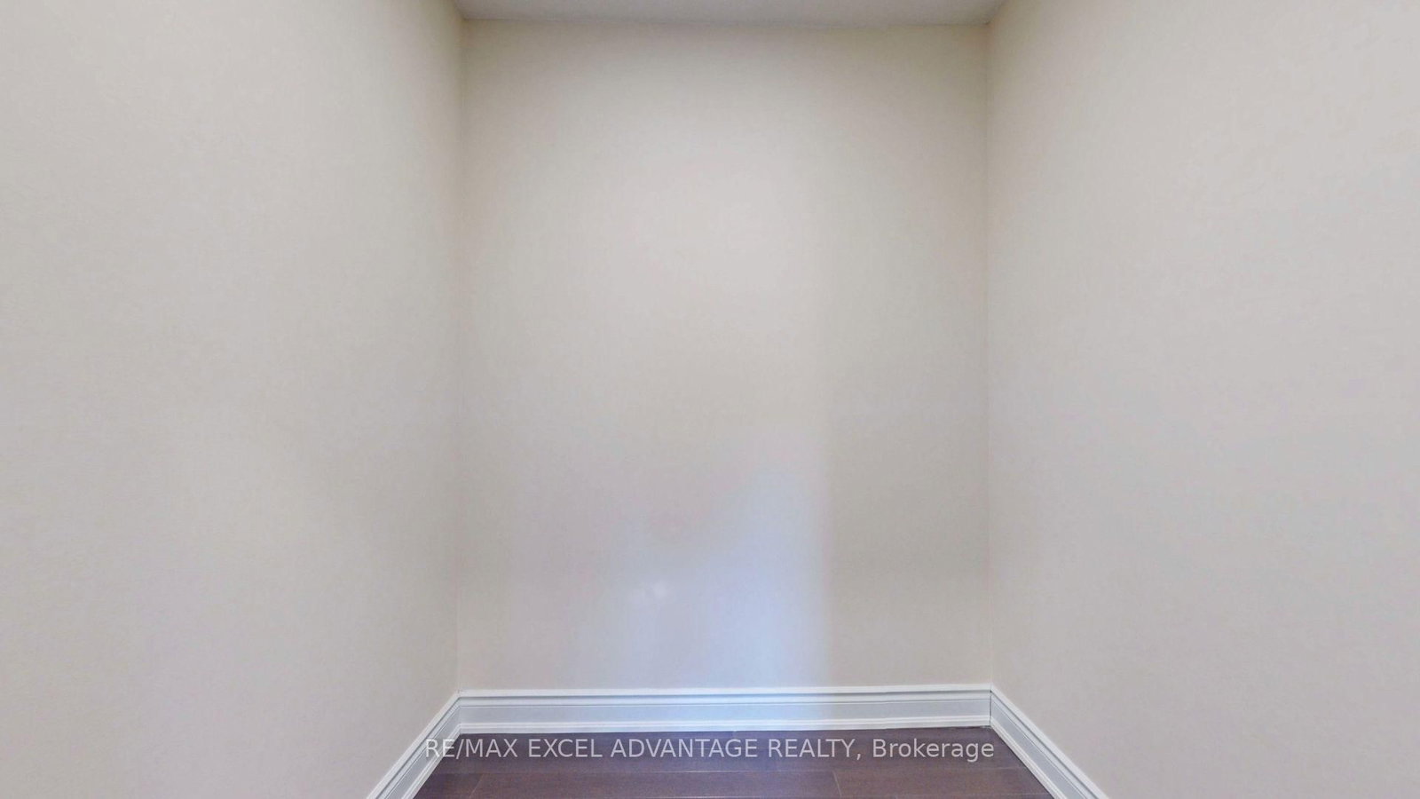 301 South Park Road - Photo 16