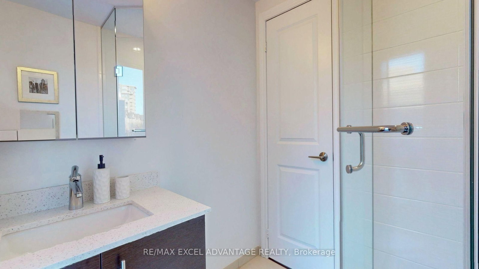 301 South Park Road - Photo 18