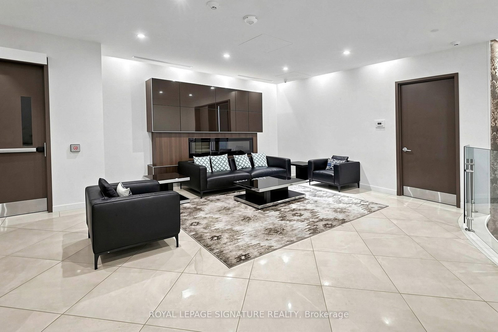 8323 KENNEDY Road, Unit 816 - Photo 21