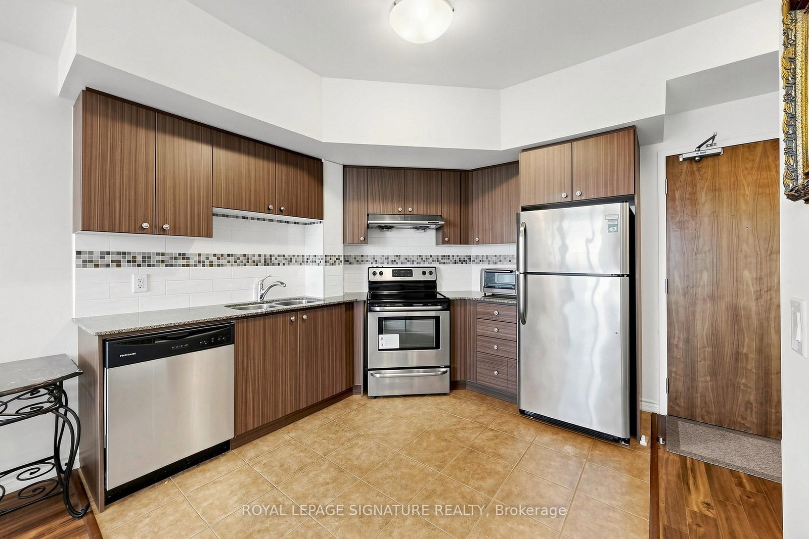 8323 KENNEDY Road, Unit 816 - Photo 8