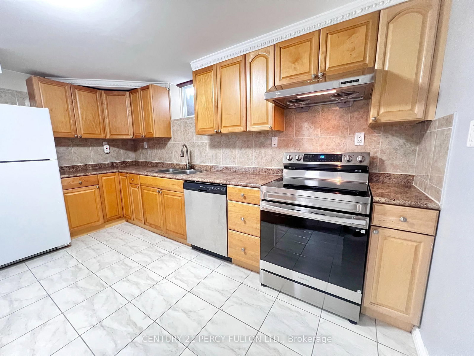 98 Elson Street, Unit Bsmt - Photo 4