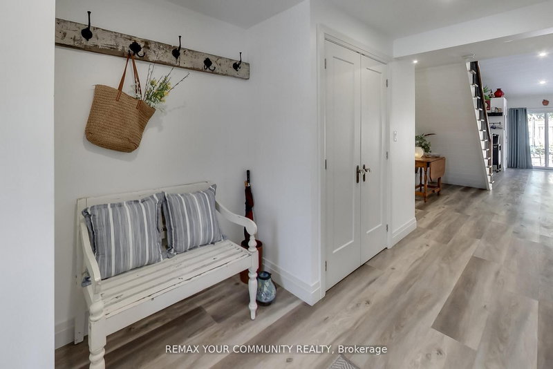 826 Adams Rd, Innisfil, L9S 4E1 | Image 3