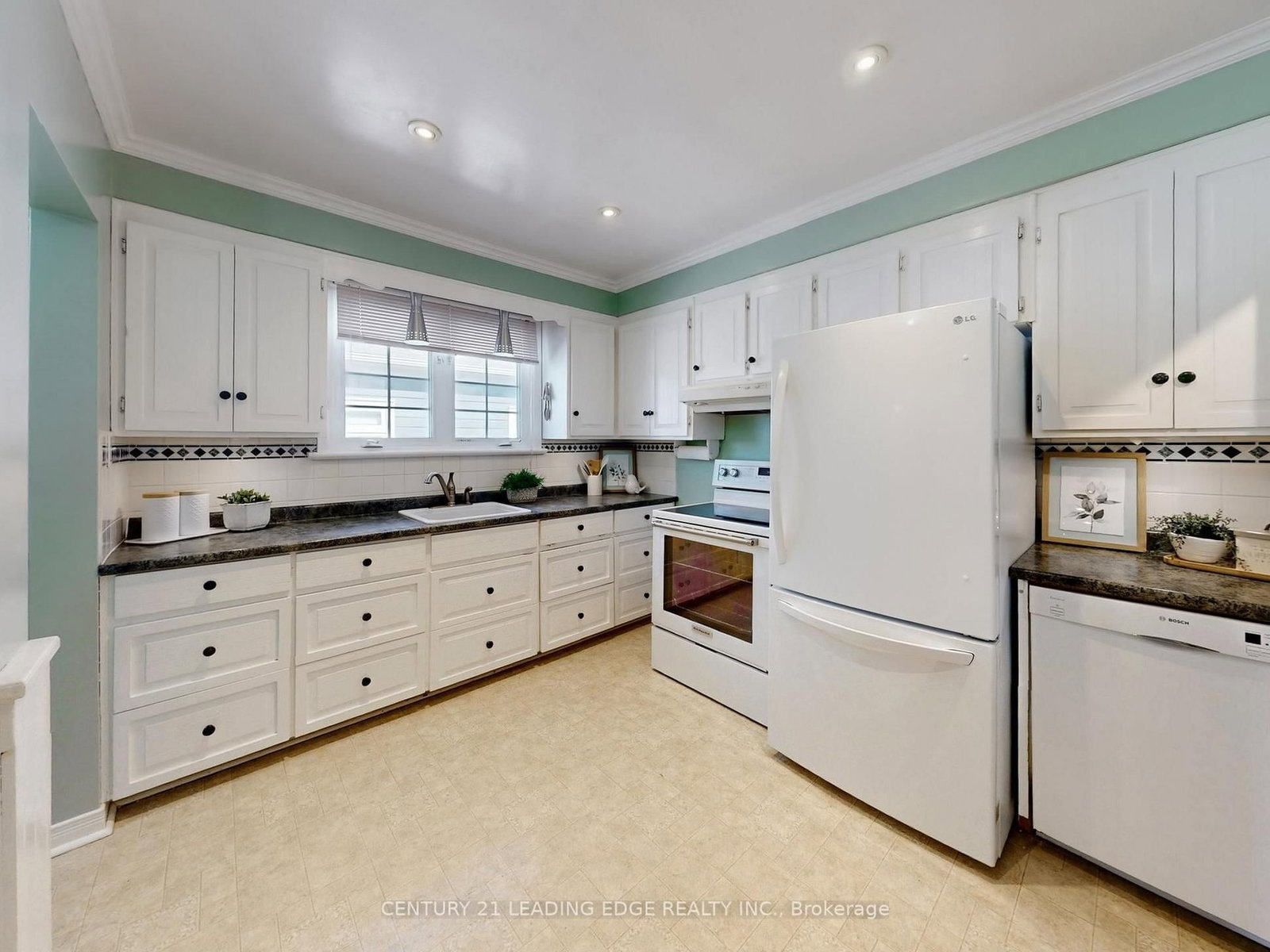 22 MARKHAM Street - Photo 8