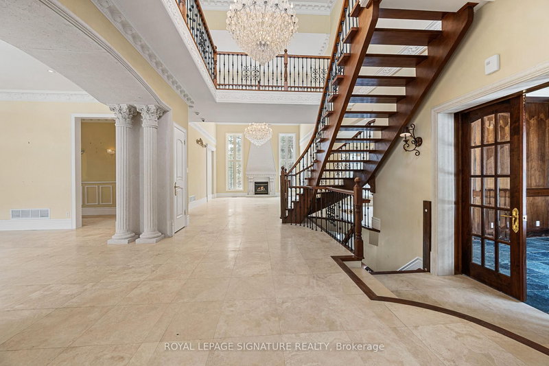 8 Elia Dr, Whitchurch-Stouffville, L4A 7X5 | Image 3