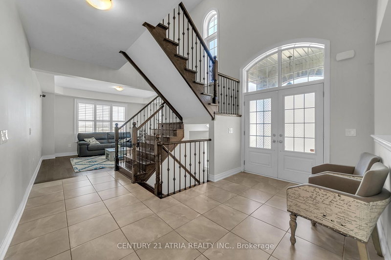 147 Joe Dales Dr, Georgina, L4P 3E9 | Image 3