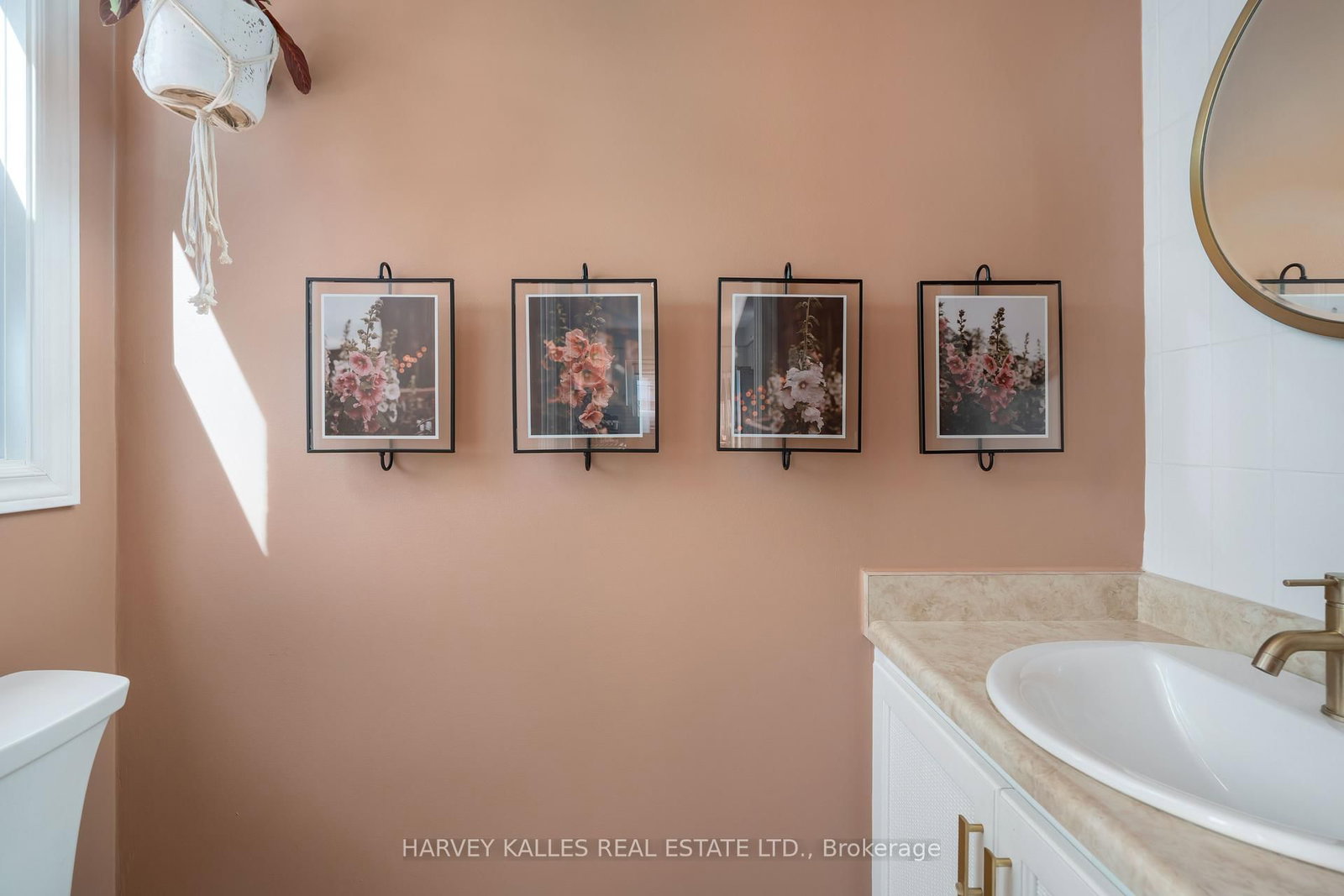 510 Pickering Crescent - Photo 14